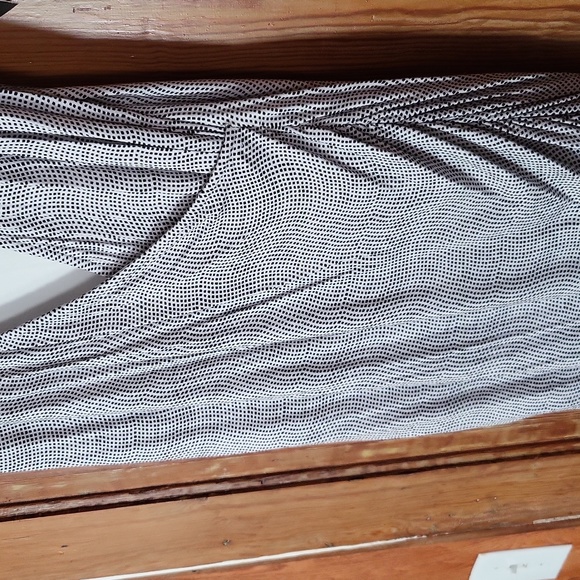 Women Dress - Picture 4 of 8